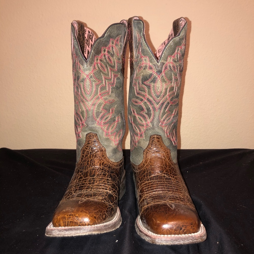 Women’s Ariat Boots - Picture 5 of 6